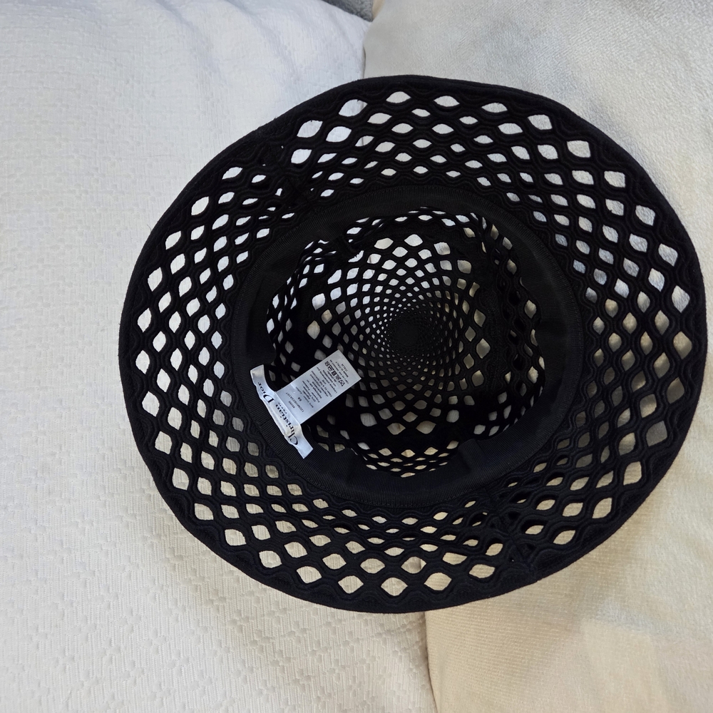 Dior Black and White Mesh Hat - Picture 5 of 8